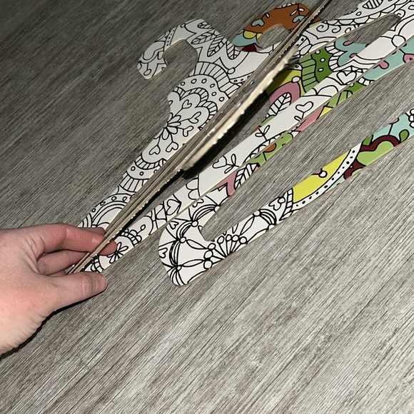 Set of 3 hangers (full size) (perfect for a child art project) - Picture 2 of 5